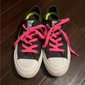 Black with Hot Pink Laces Low-Top Converse!